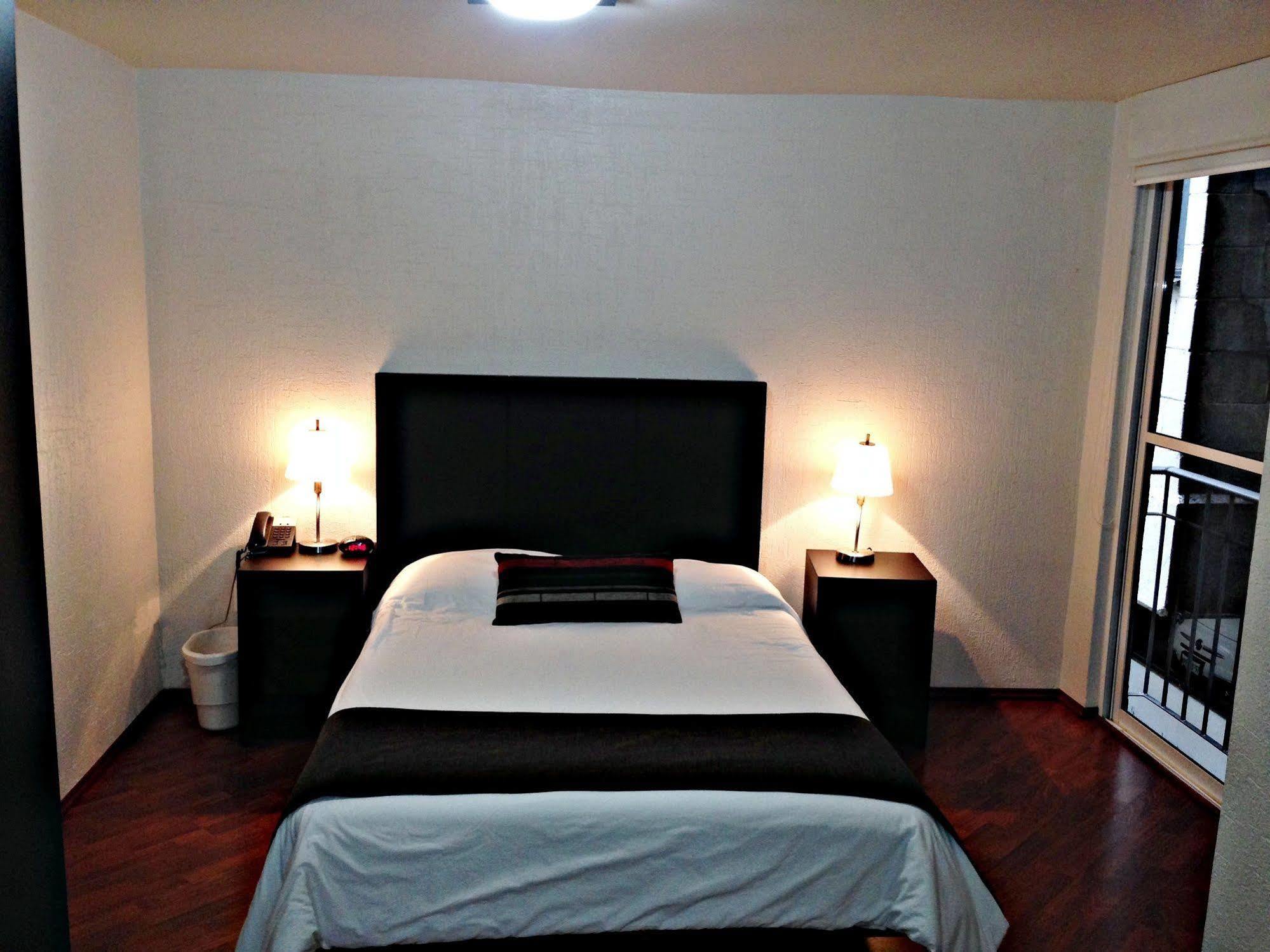 Grupo Kings Suites - Bosques De Duraznos 78 เม็กซิโกซิตี้ ภายนอก รูปภาพ